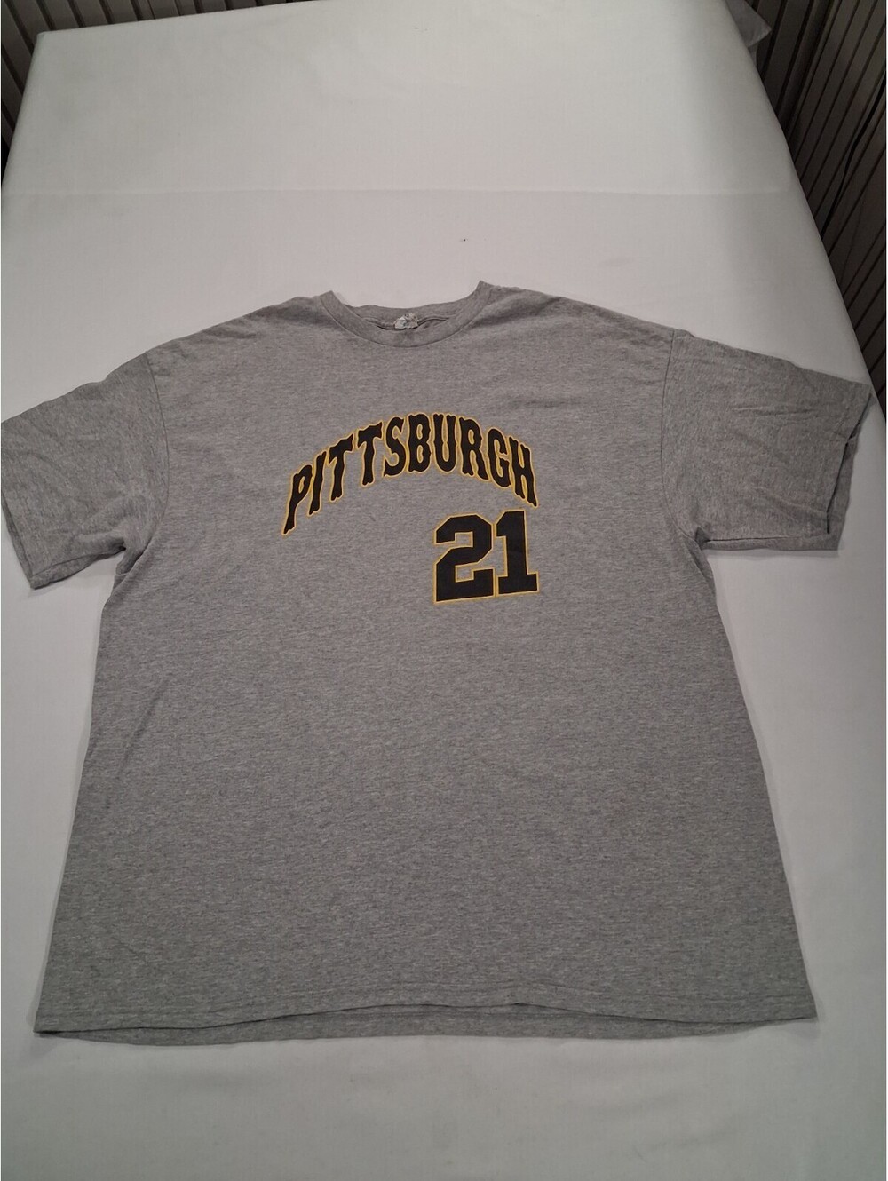 Pittsburgh Pirates Roberto Clemente Gray T-Shirt Size 3XL MLB Baseball Steelers
